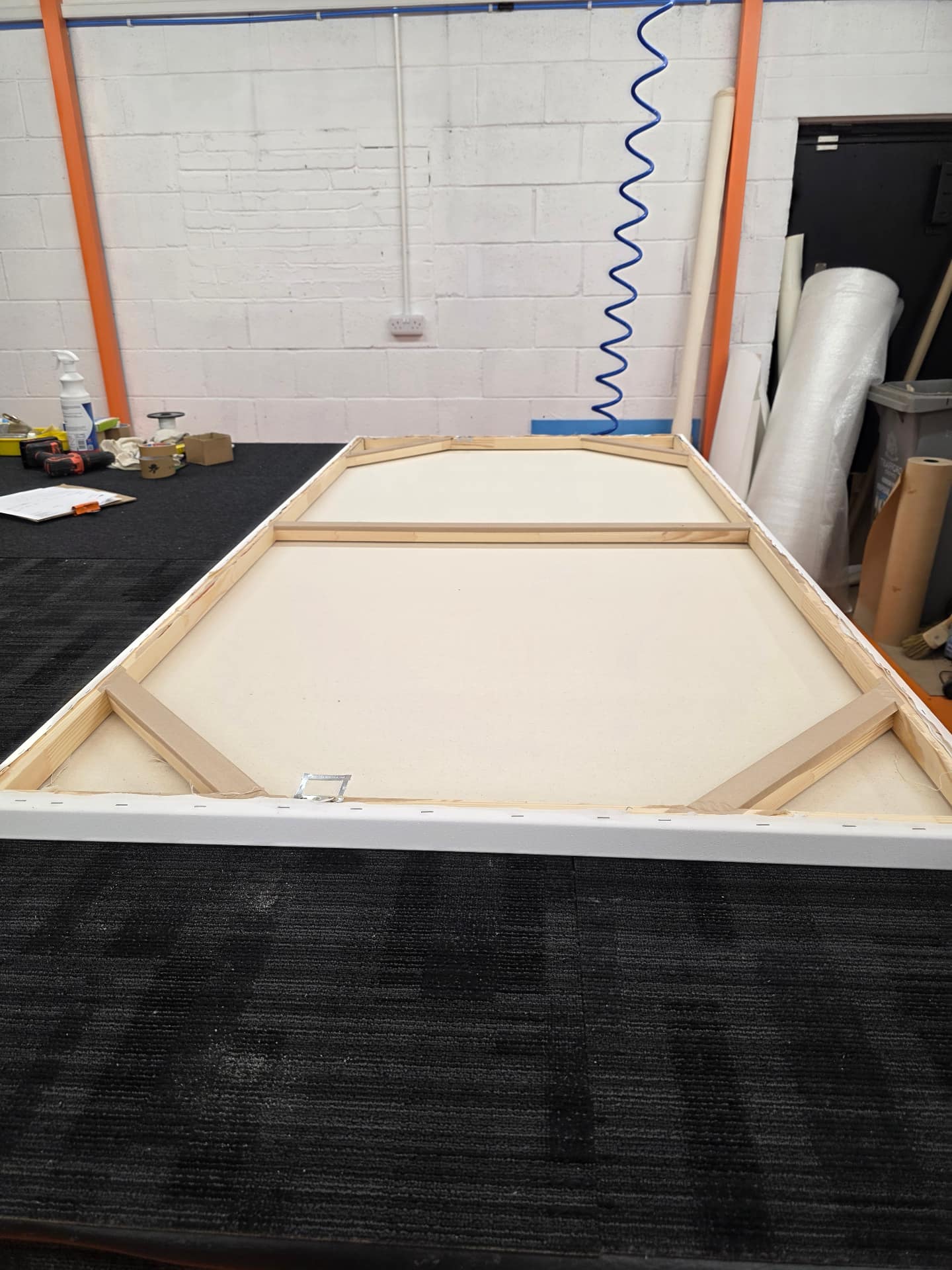 Love To Frame studio