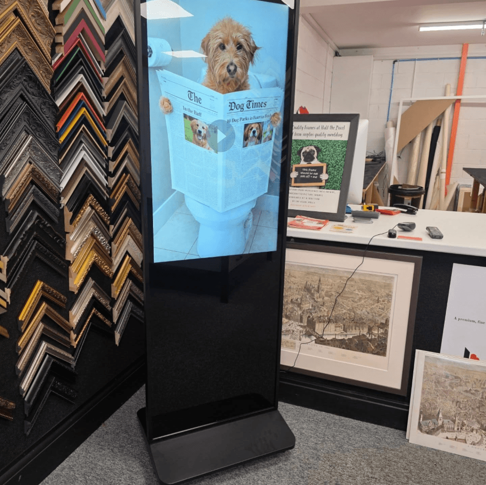 Love To Frame studio
